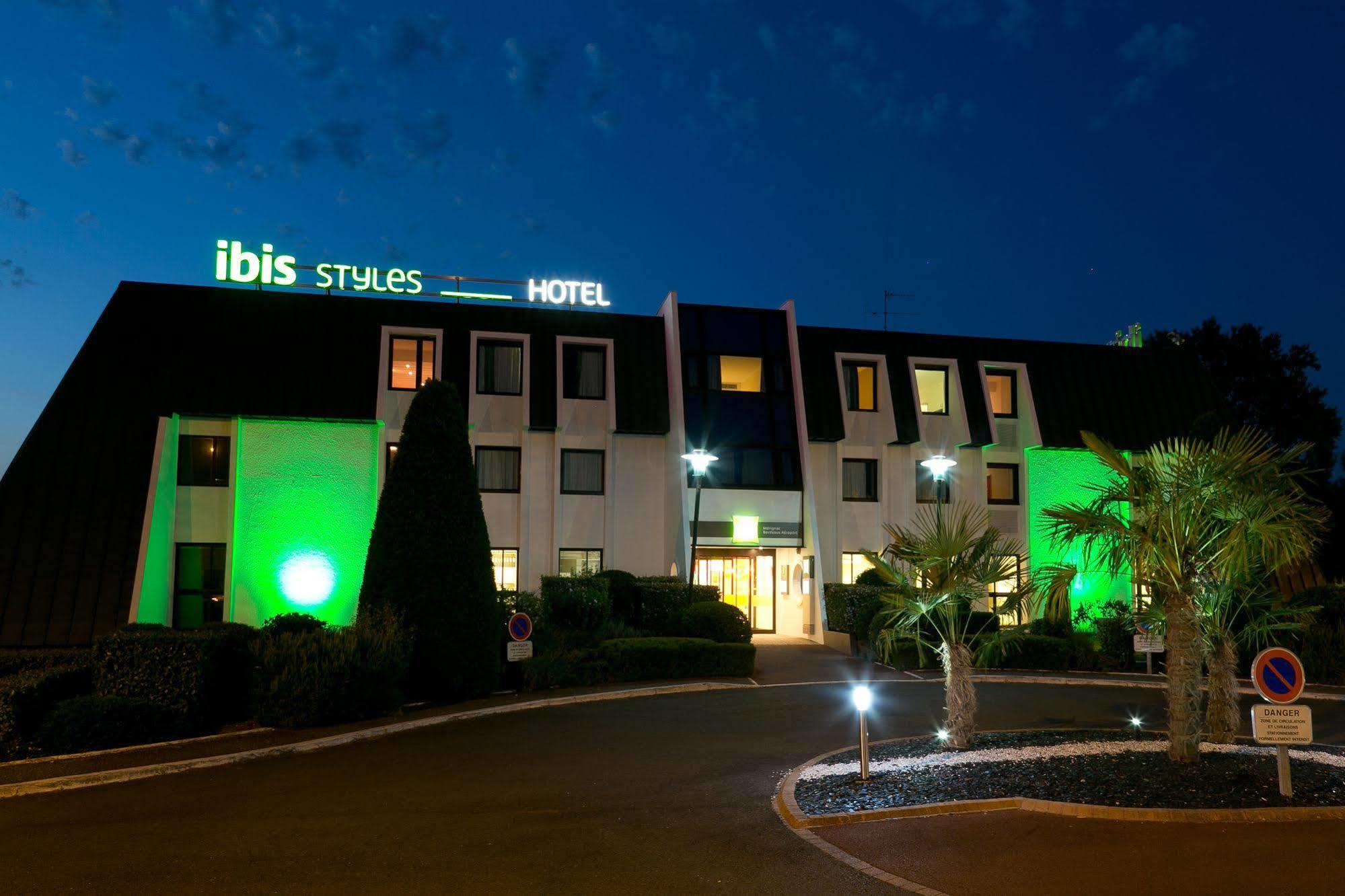 Отель Ibis Styles Bordeaux Aeroport Мериньяк Экстерьер фото