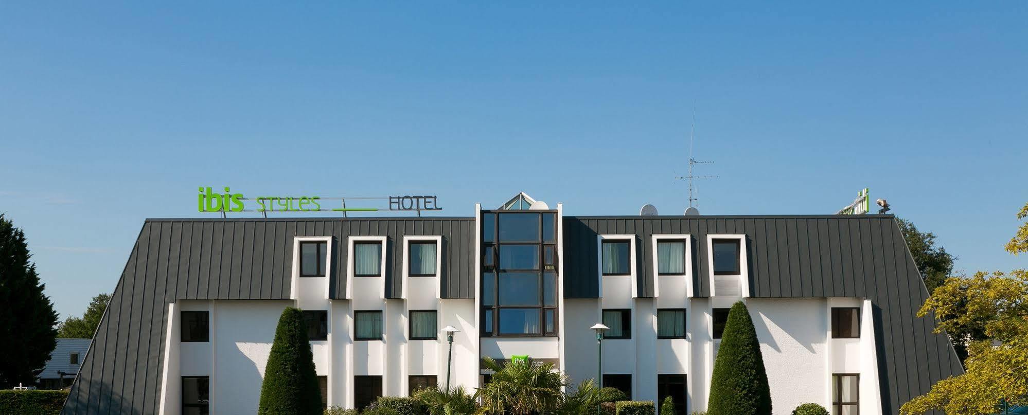 Отель Ibis Styles Bordeaux Aeroport Мериньяк Экстерьер фото