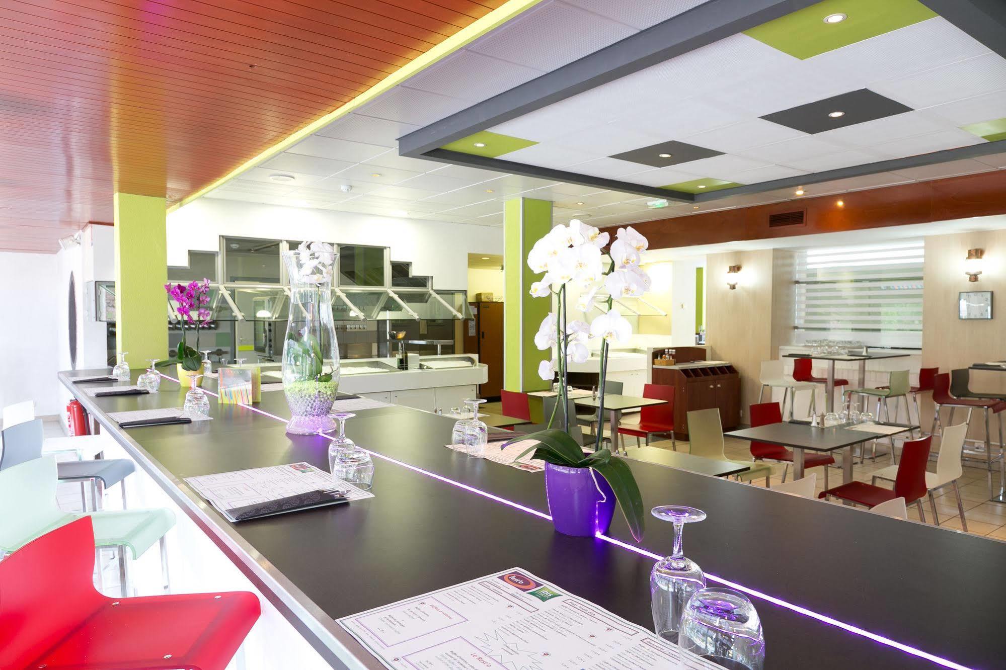 Отель Ibis Styles Bordeaux Aeroport Мериньяк Экстерьер фото