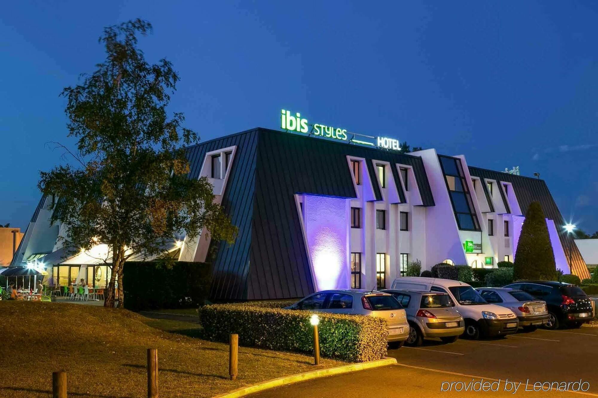 Отель Ibis Styles Bordeaux Aeroport Мериньяк Экстерьер фото