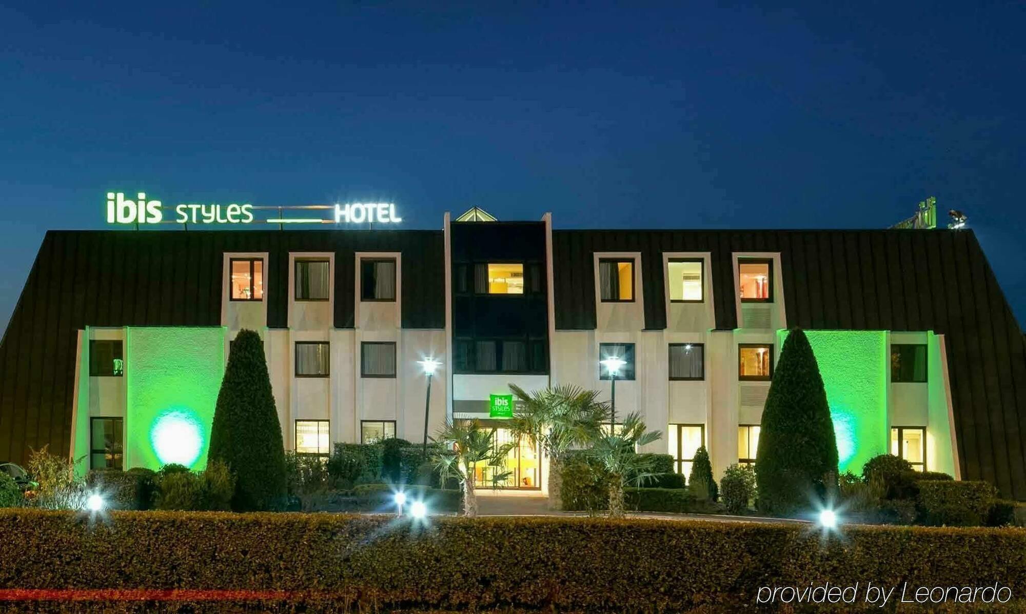 Отель Ibis Styles Bordeaux Aeroport Мериньяк Экстерьер фото